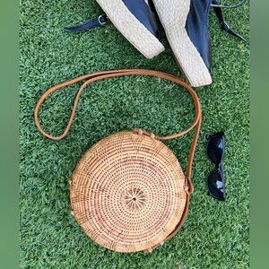 Handwoven Round Rattan Crossbody Bag – Bali Style Tan Summer Bag